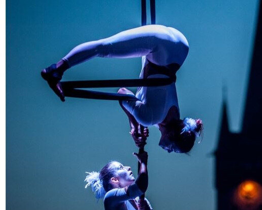 Aerial Harness Dance / Ariadna Vendelová & Lalyra